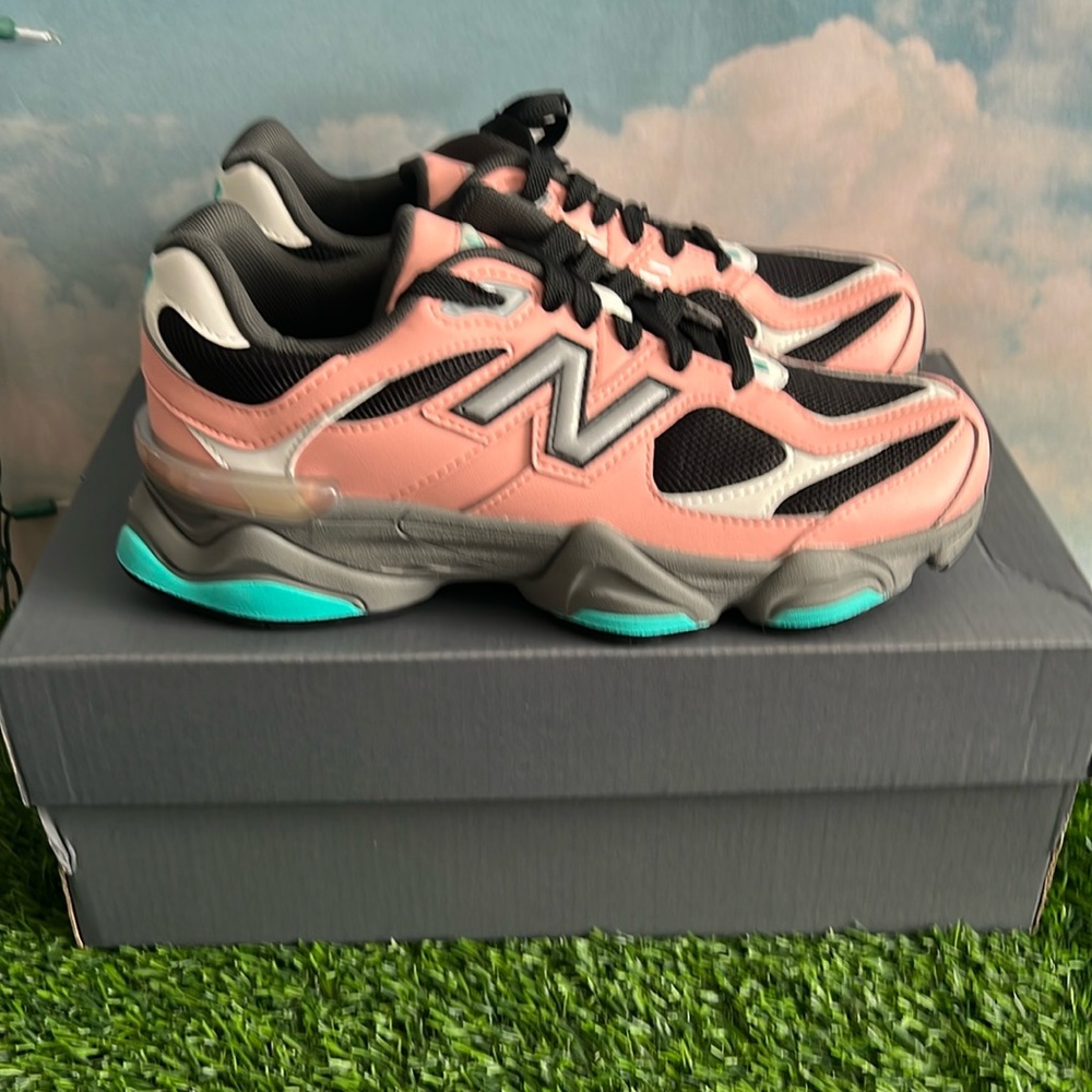 New New Balance 9060 “Pink Vert”